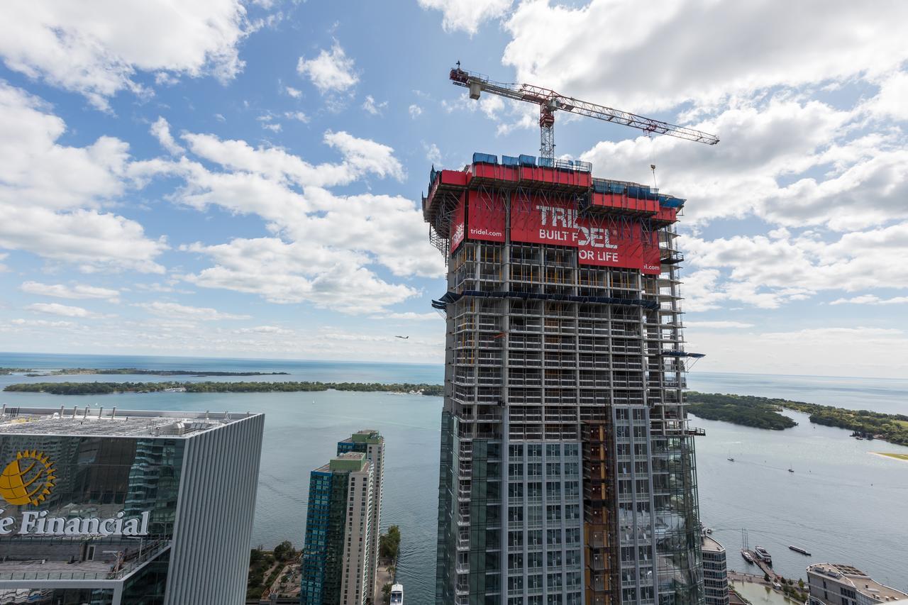 Applewood - 3 Bdrm Luxury Lakeview * Toronto
