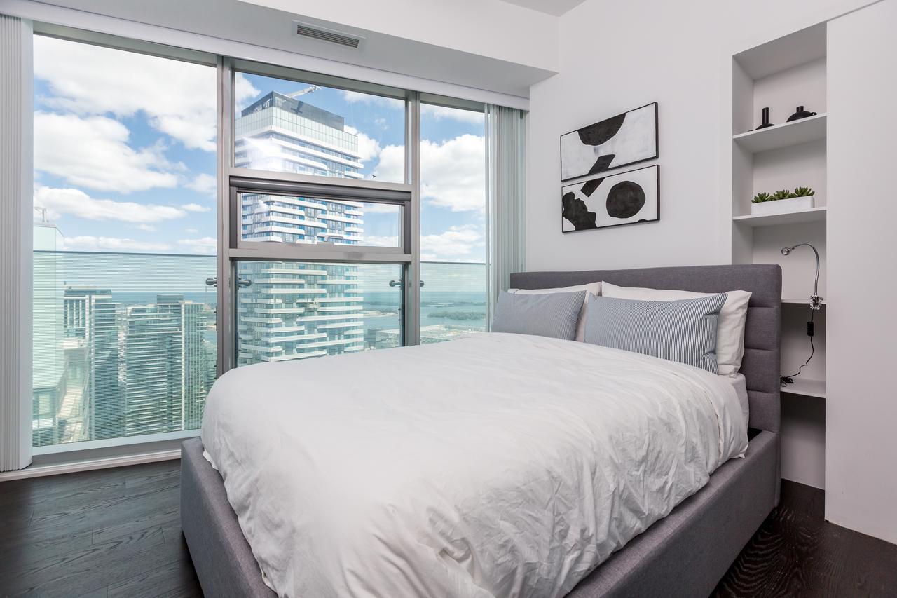 Apartment Applewood - 3 Bdrm Luxury Lakeview