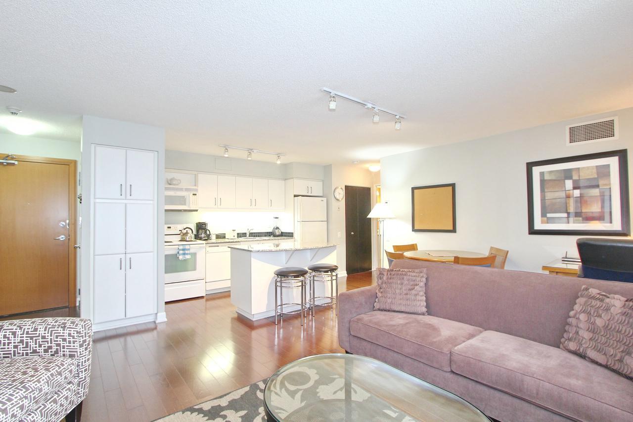 Pelicanstay At Yonge & Sheppard North York Apartment *