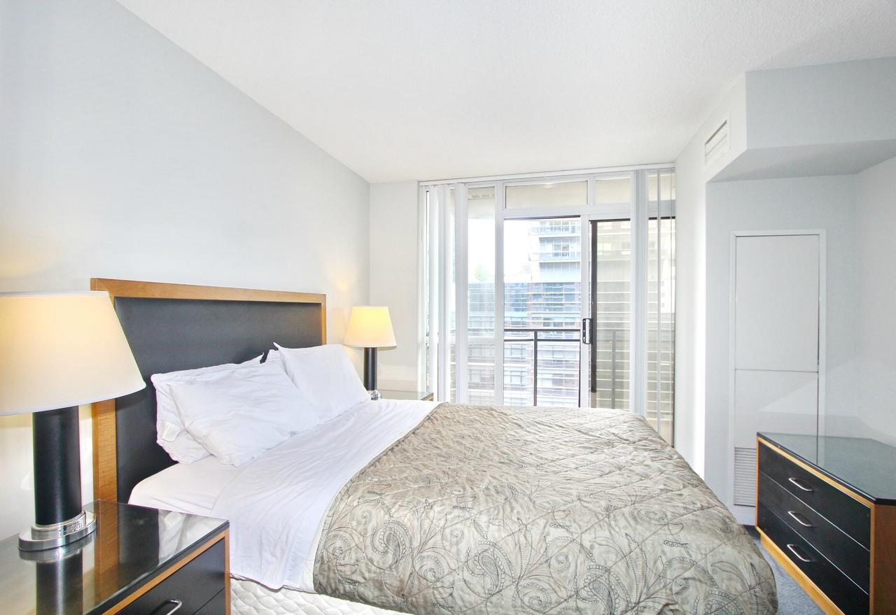 Pelicanstay At Yonge & Sheppard North York Apartment