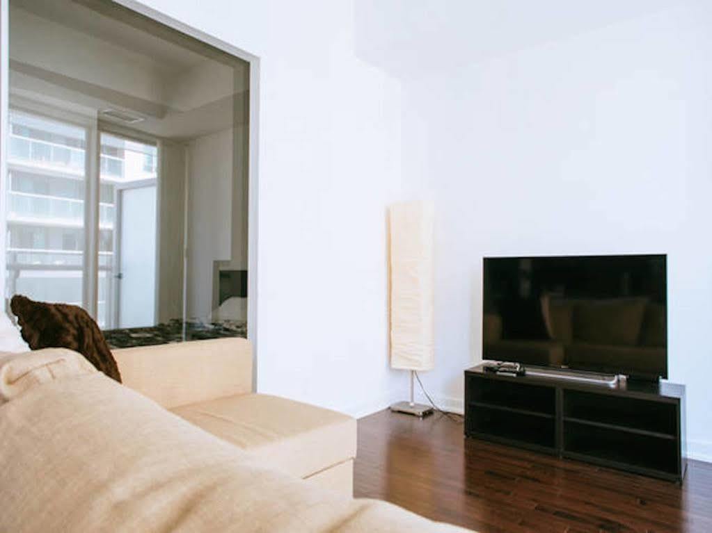 Jp - York St & Lakeshore Hotel 3*