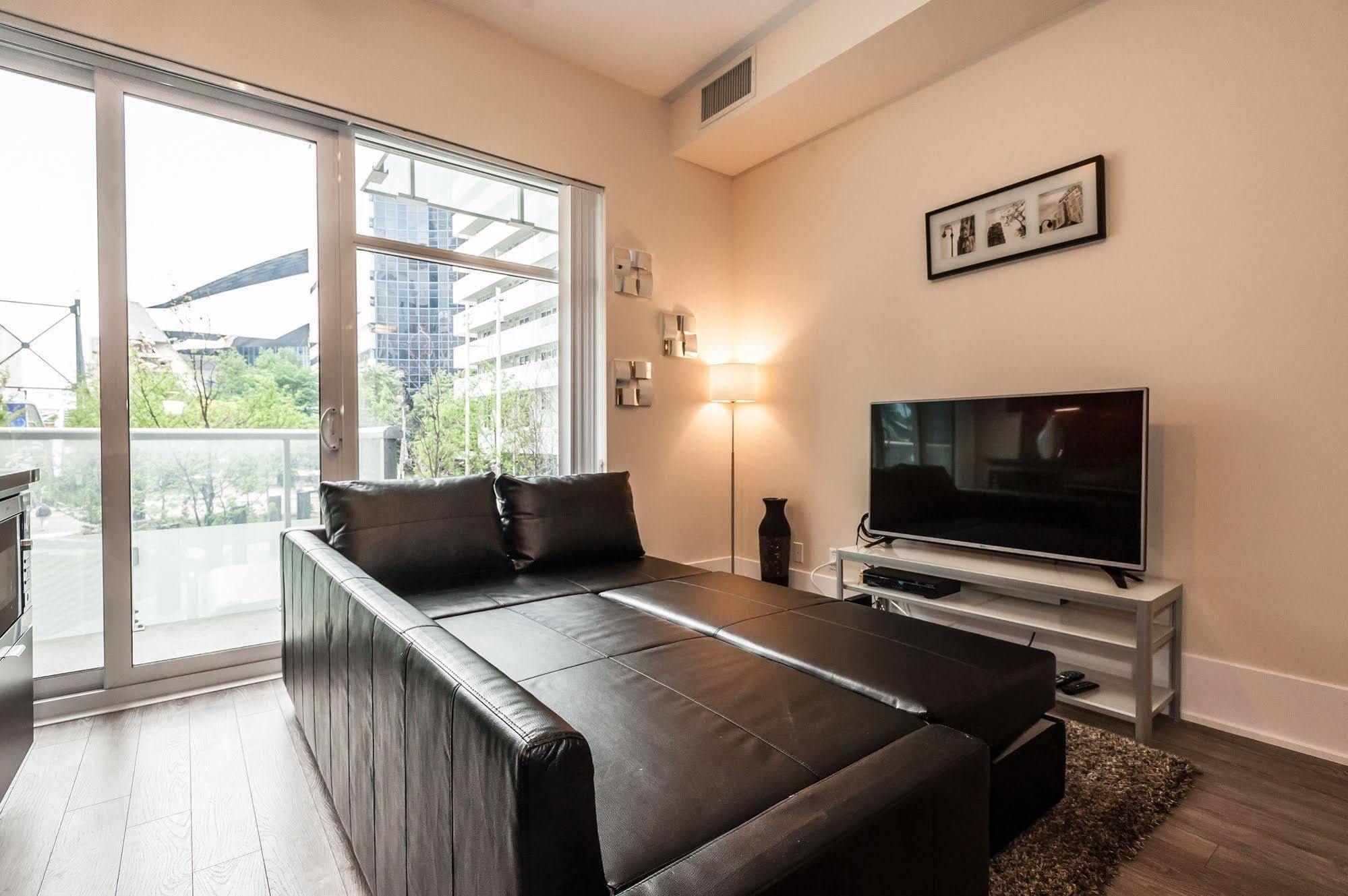 Life Loft - Cn Tower 3*