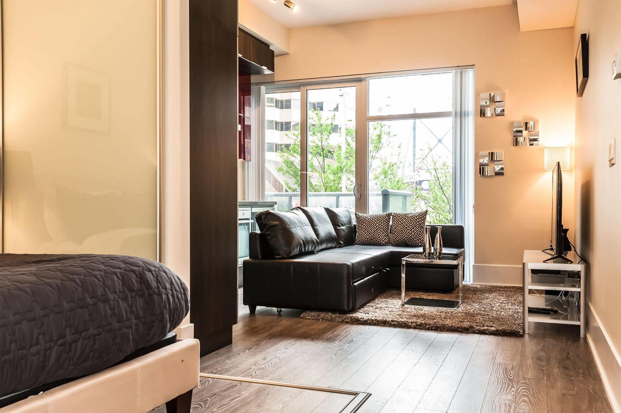 Life Loft - Cn Tower 3*