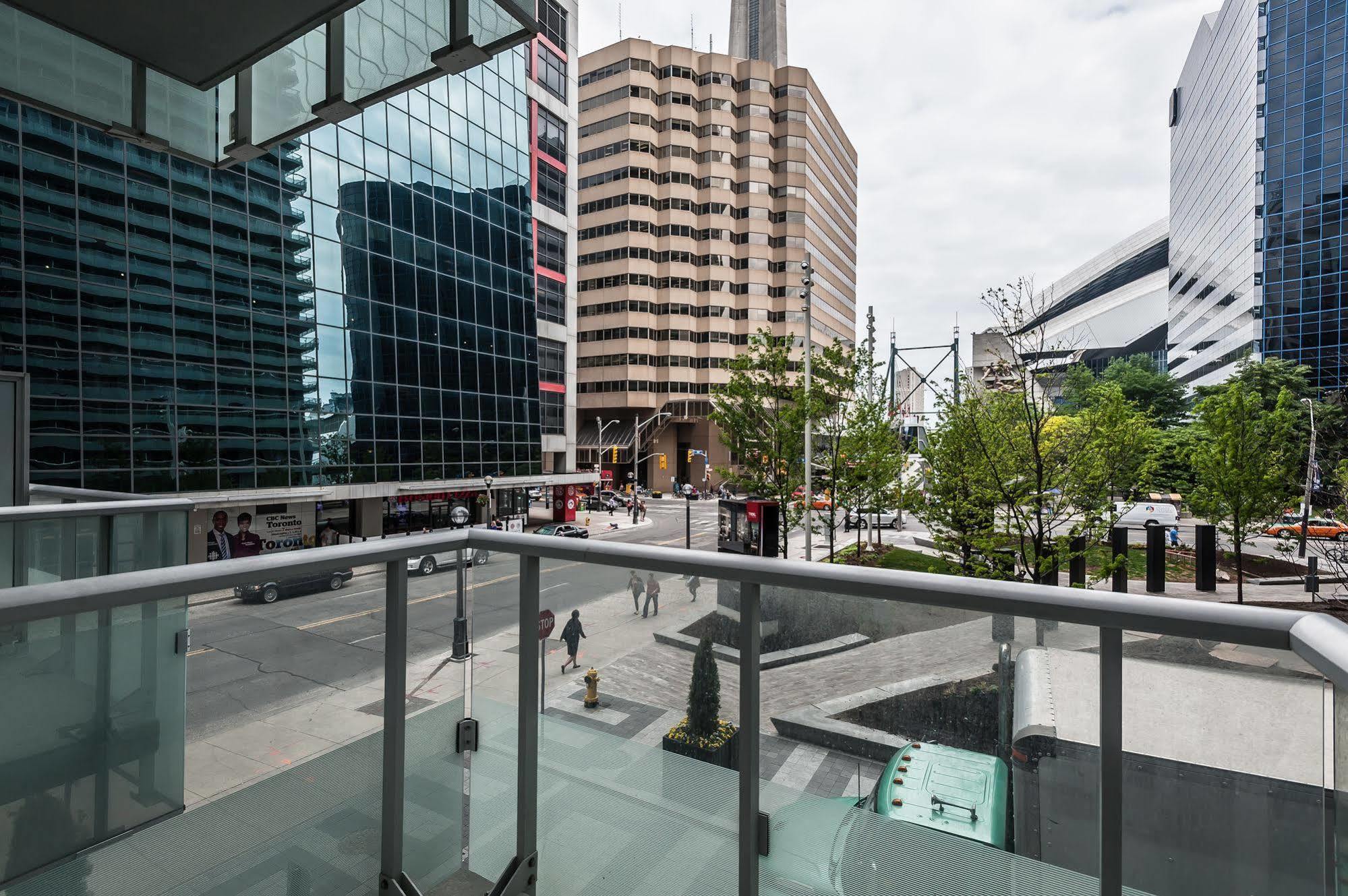 Life Loft - Cn Tower 3*