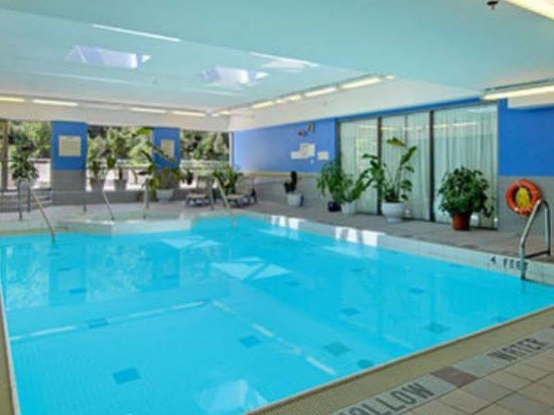 Hampton & By Hilton Downtown Hotel Toronto