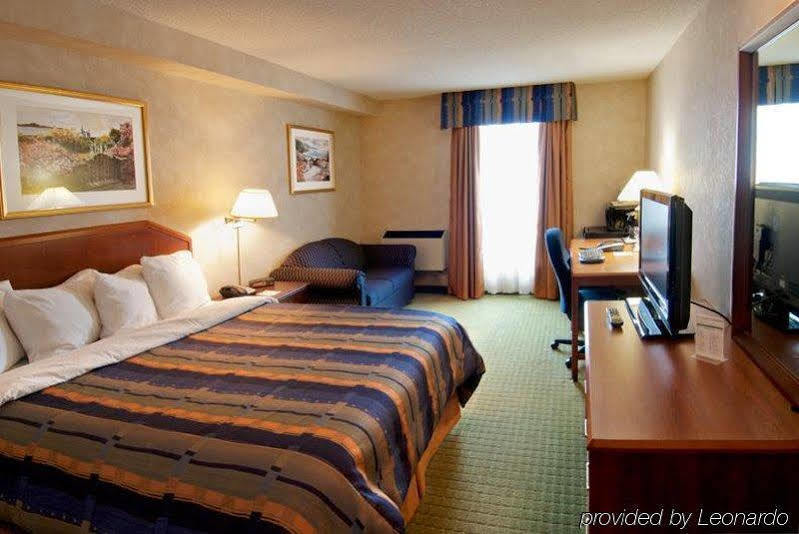 Four Points By Sheraton Airport East Hotel Toronto