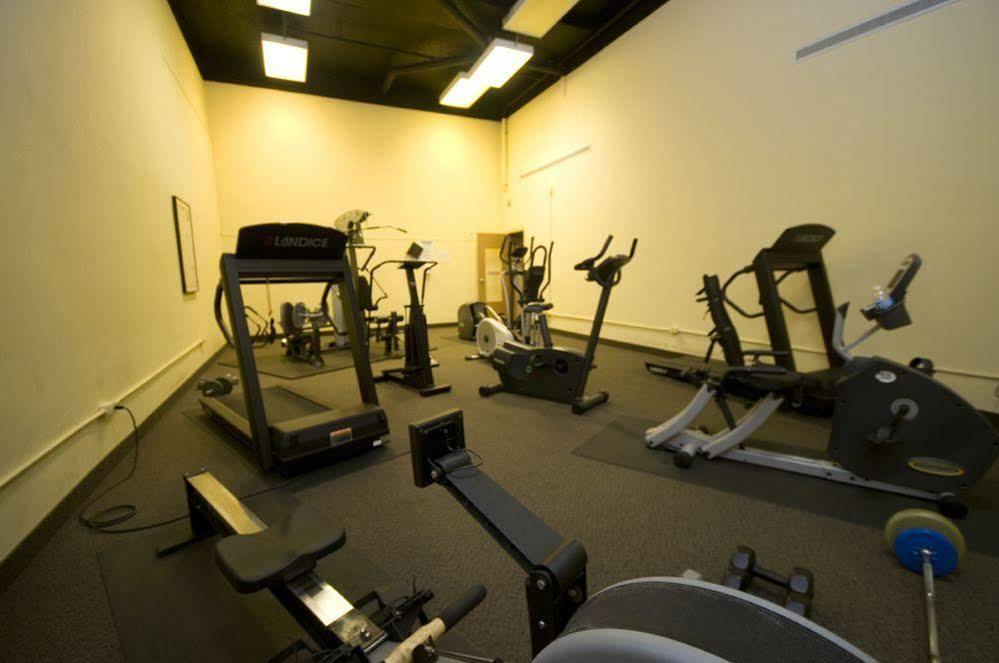 Hotel Hampton & By Hilton Downtown 3*