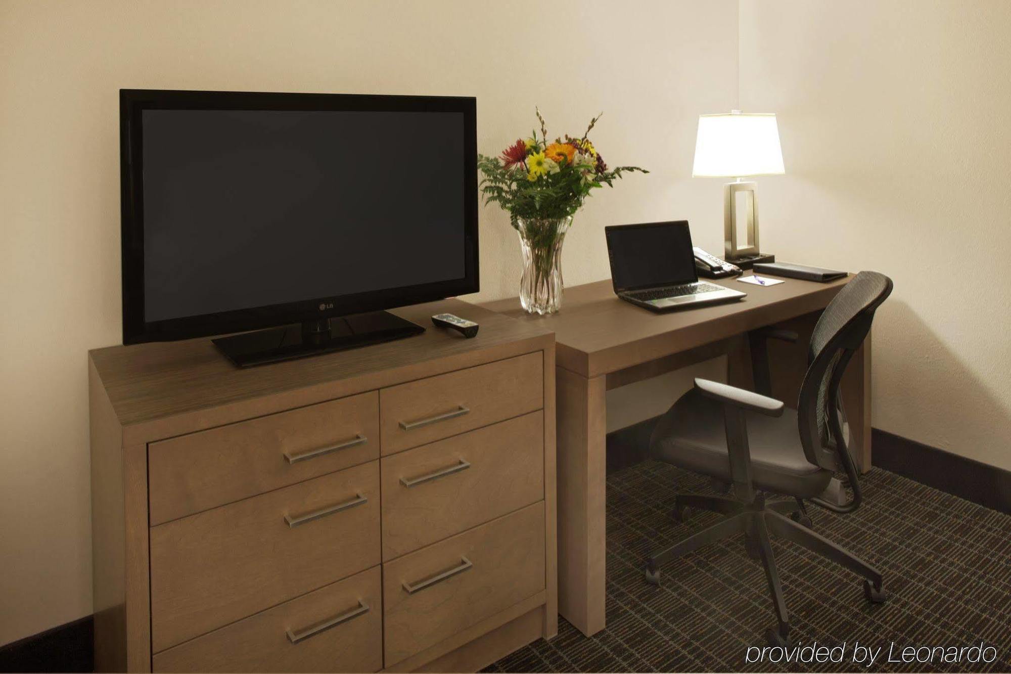 Canadas Value Motel