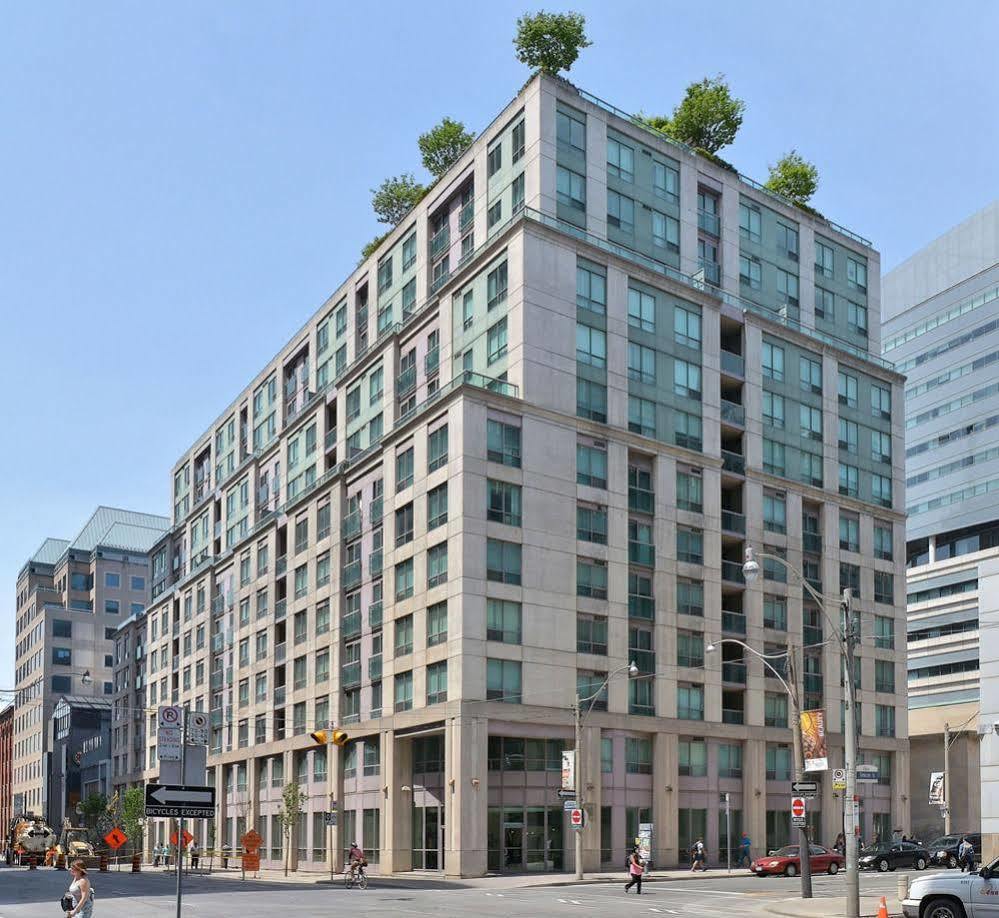 Luxury - Qwest * Toronto