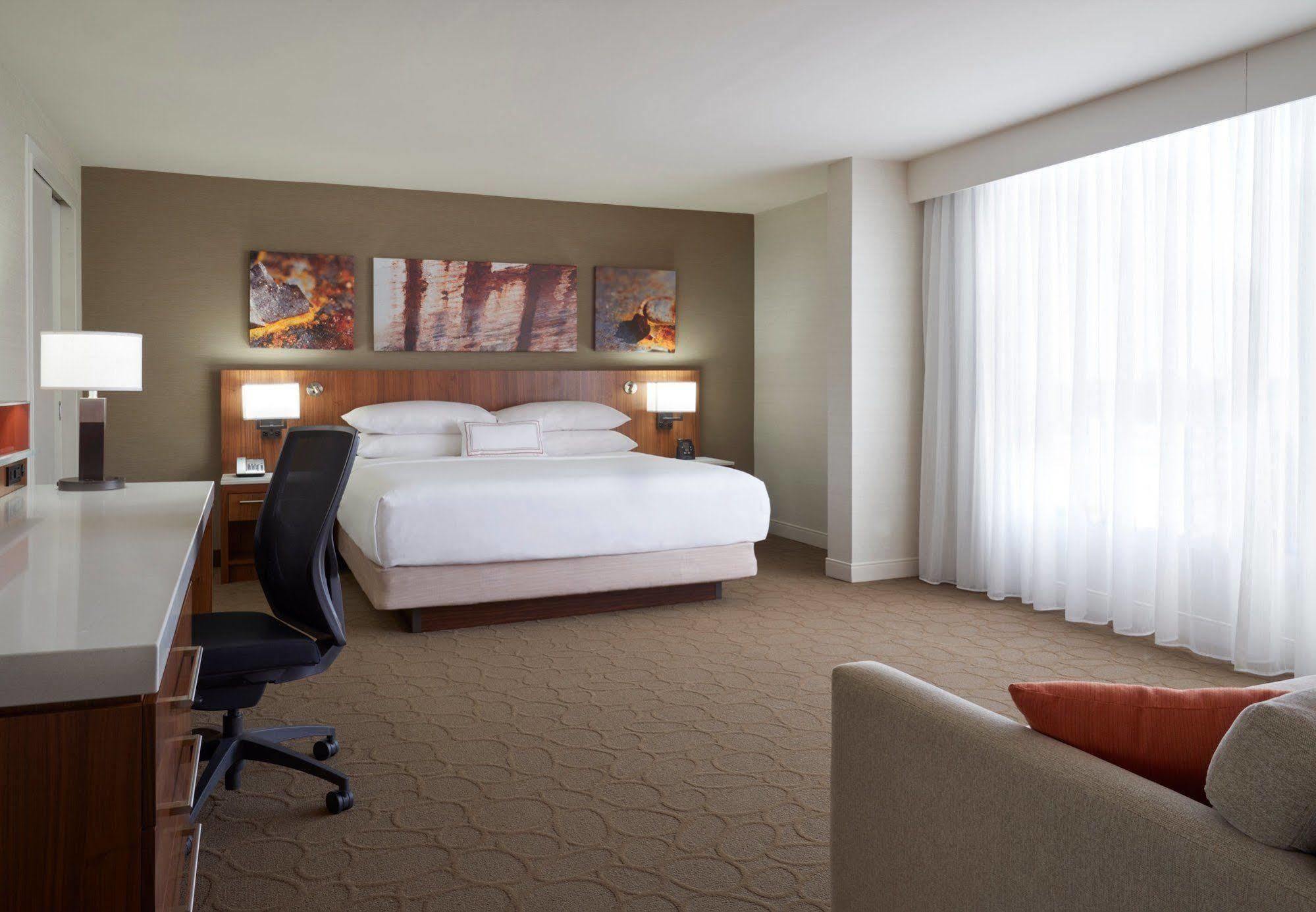 Delta By Marriott Airport & Conference Centre 4*