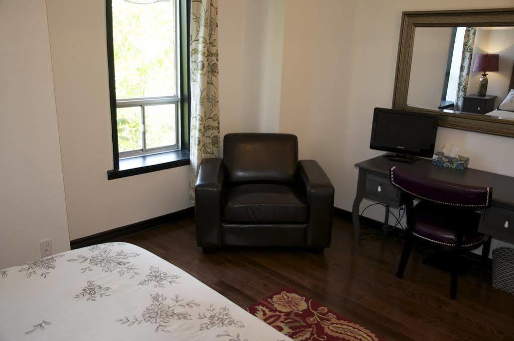 Bed & Breakfast Downtown Toronto
