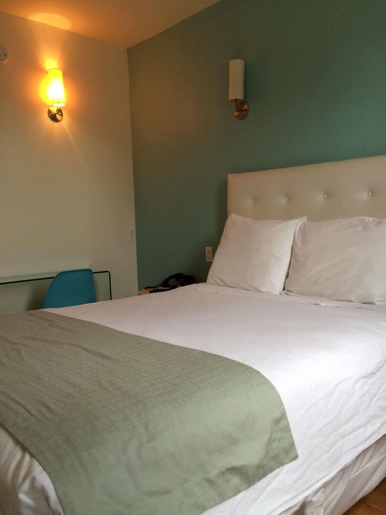 Royal Oak Hotel 2*