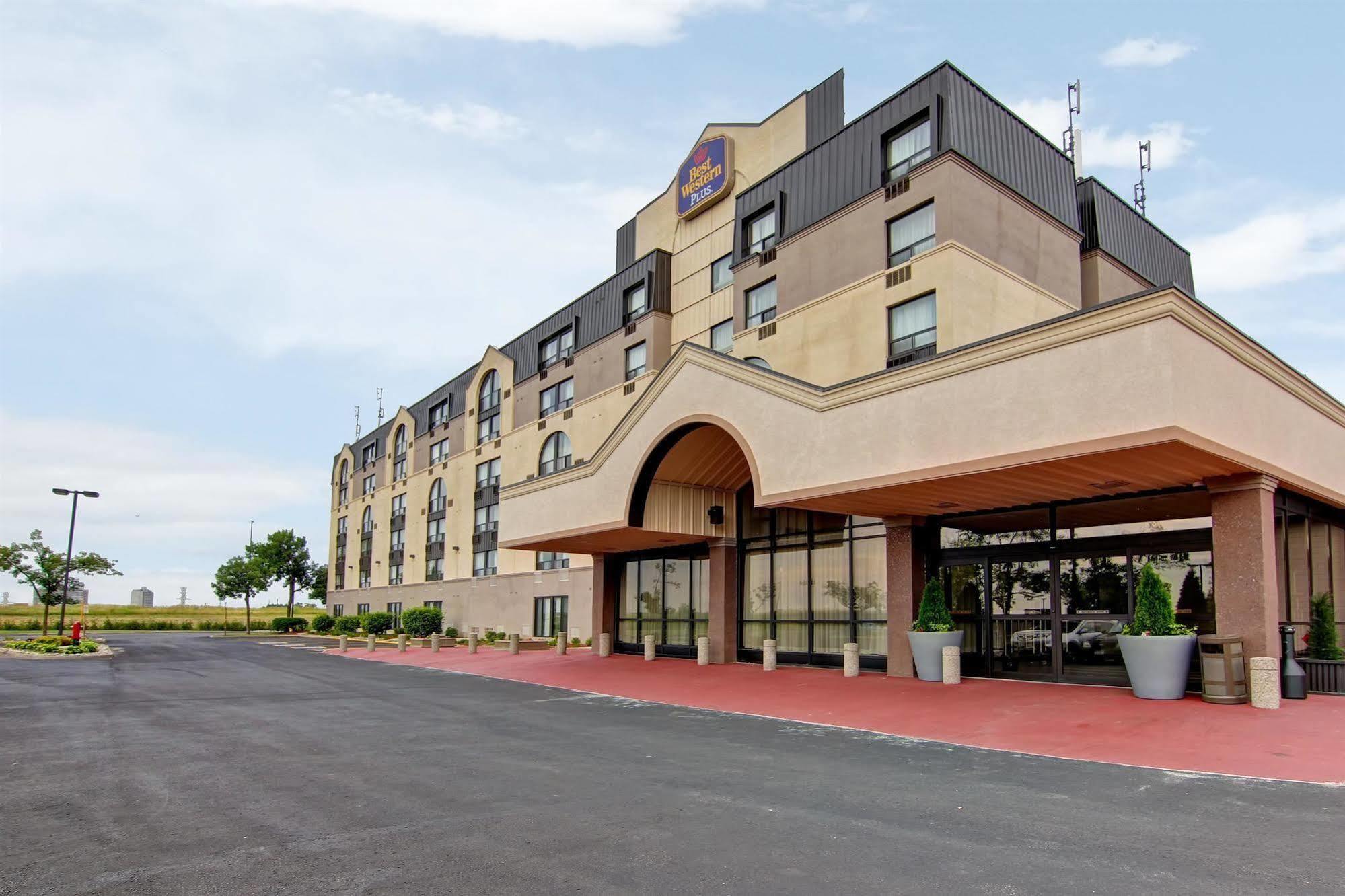 Hotel Western North York & Toronto