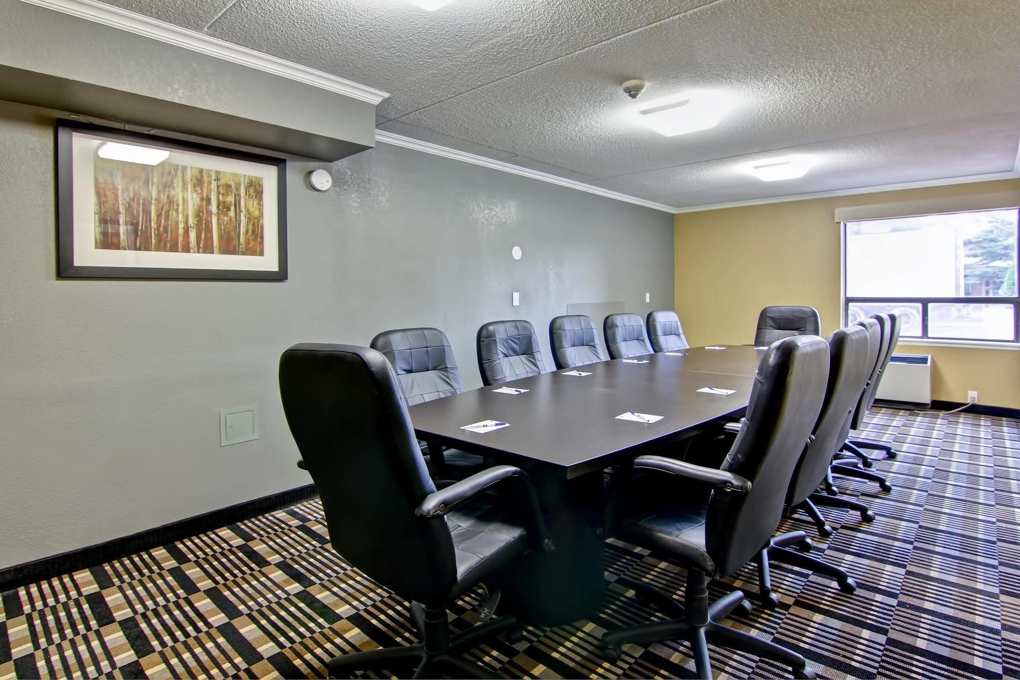 Hotel Western North York & 4*