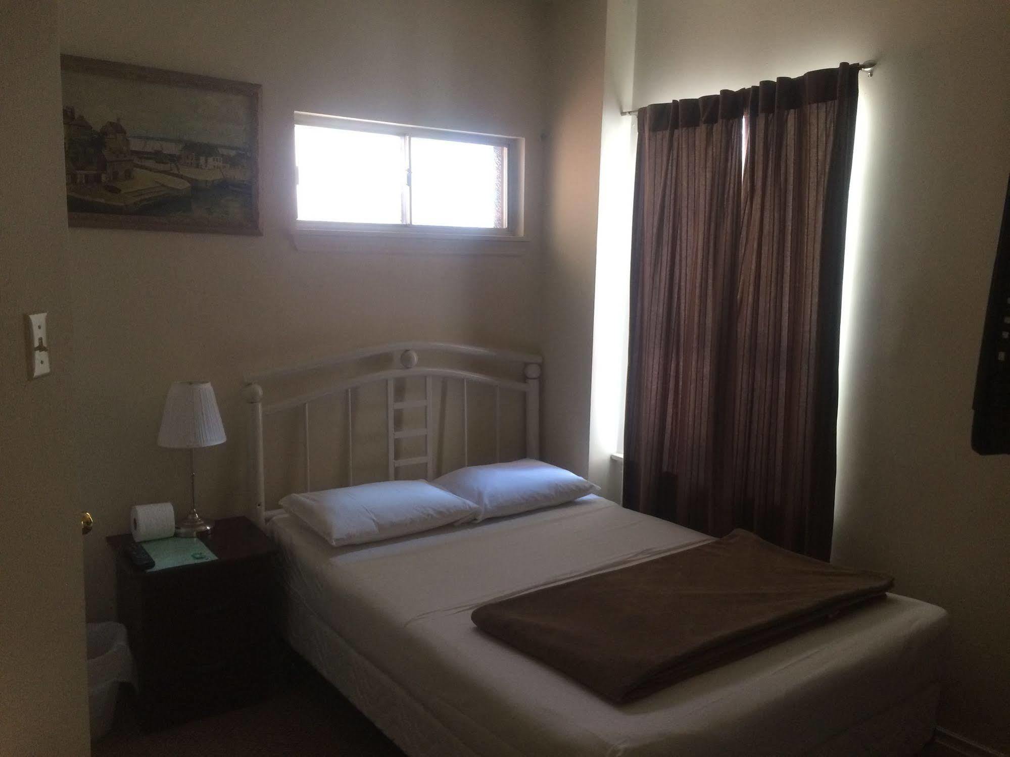 Adas Guest house Toronto