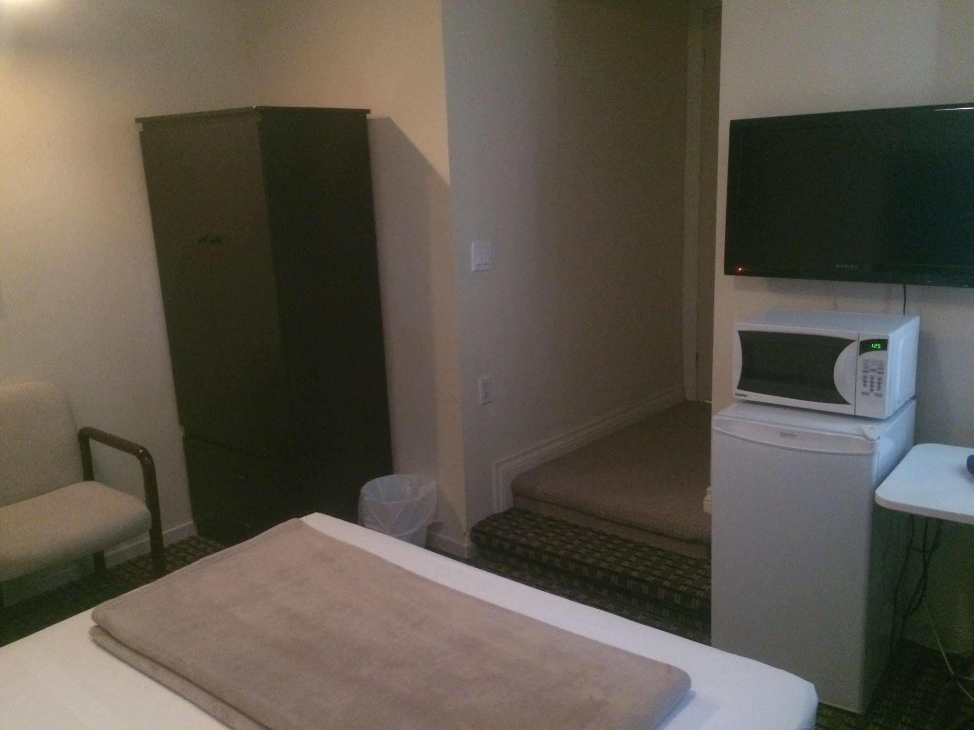 Adas Guest house Toronto