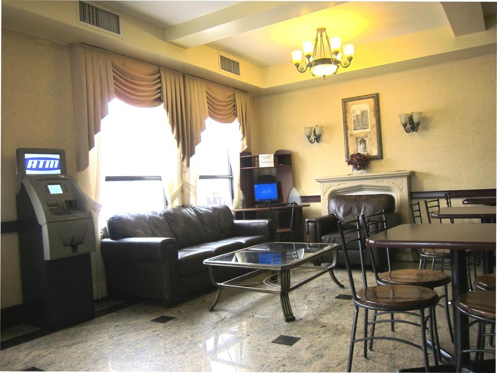 Days By Wyndham East Lakeview Toronto