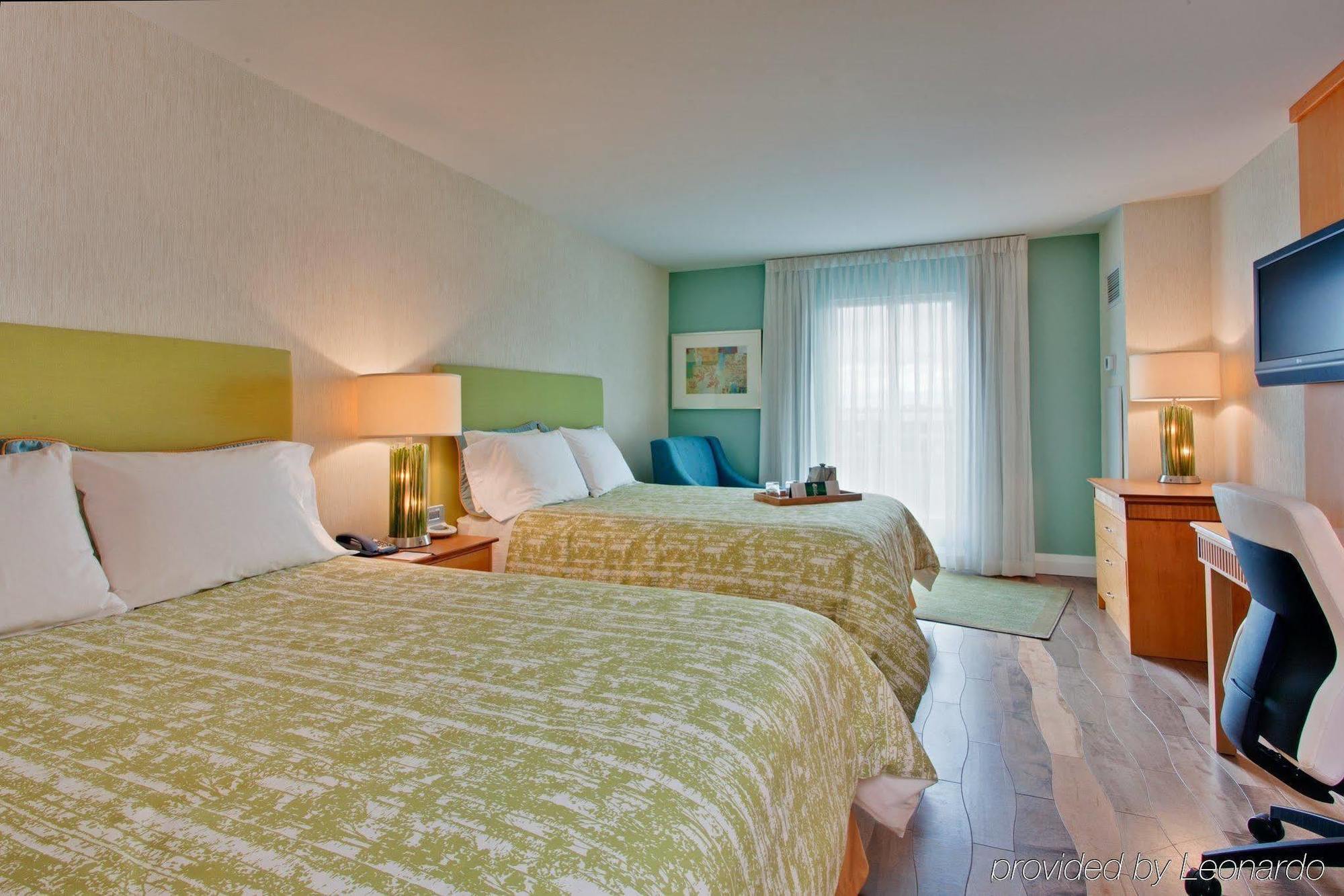 Western Premier Airport Carlingview 3*
