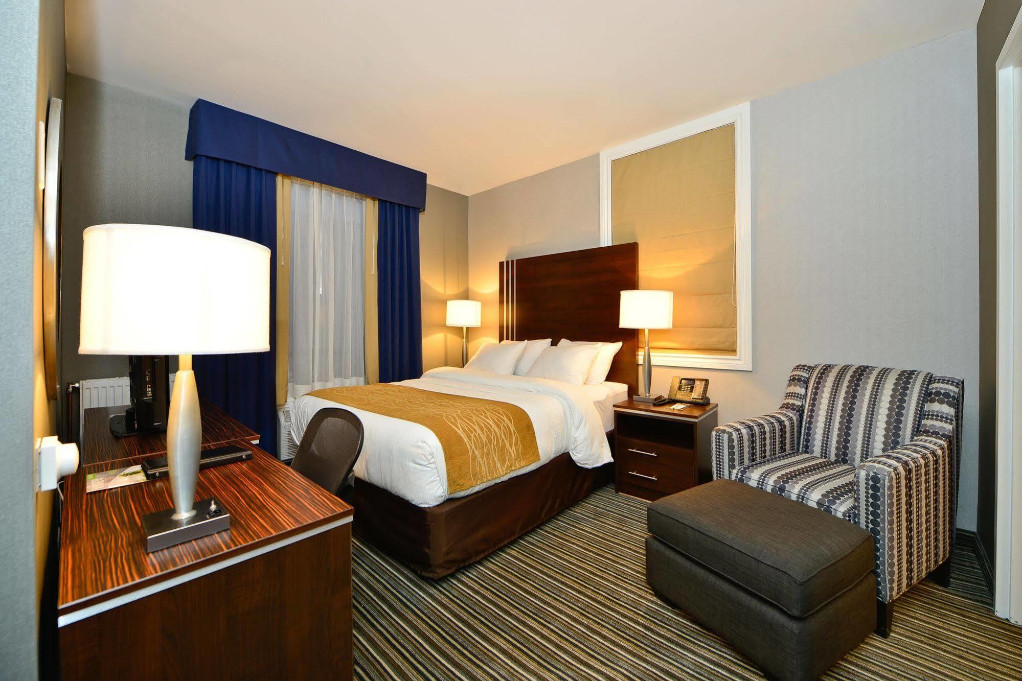 Hotel Comfort Centre Toronto