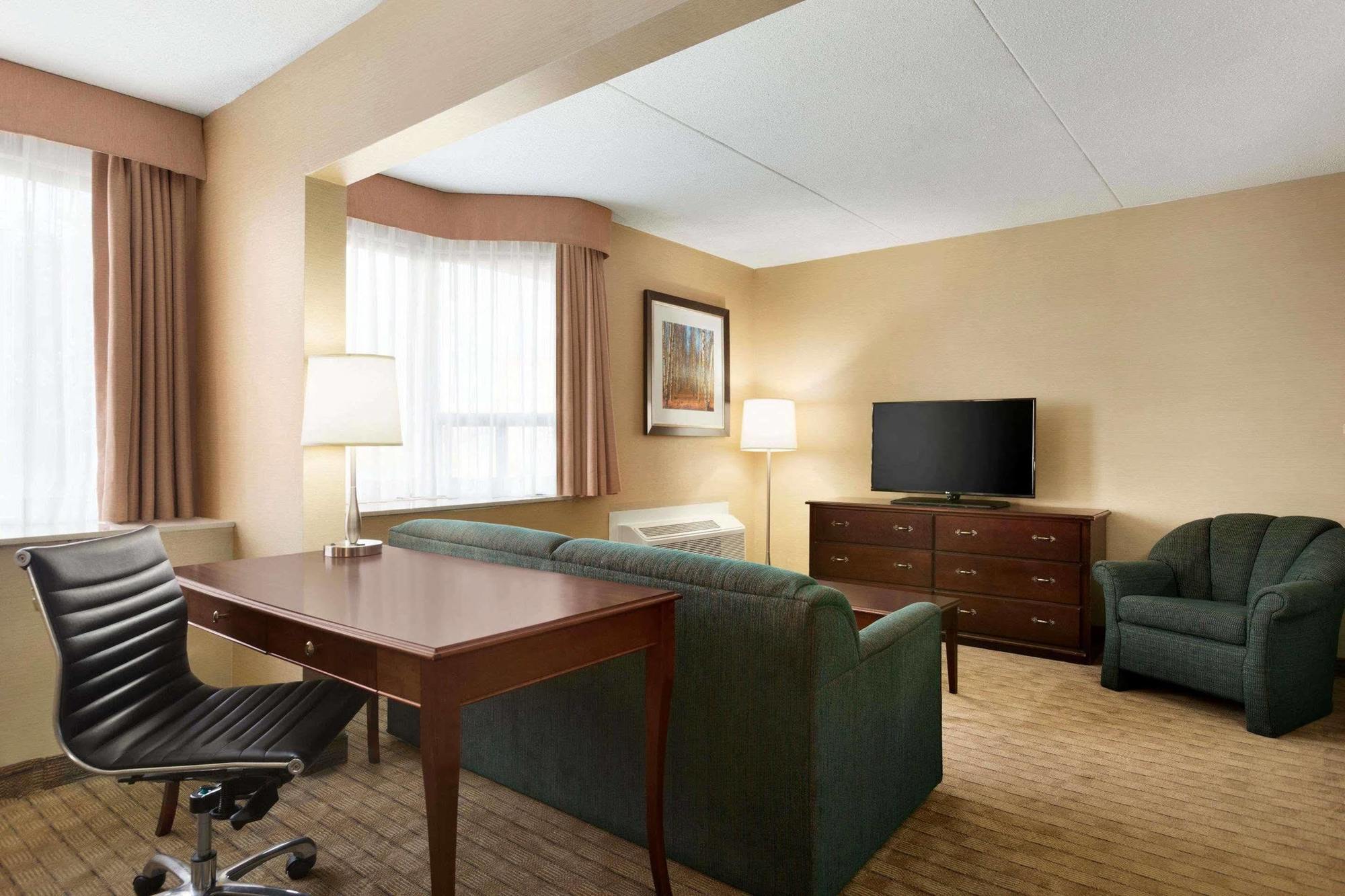 Hotel Travelodge By Wyndham East