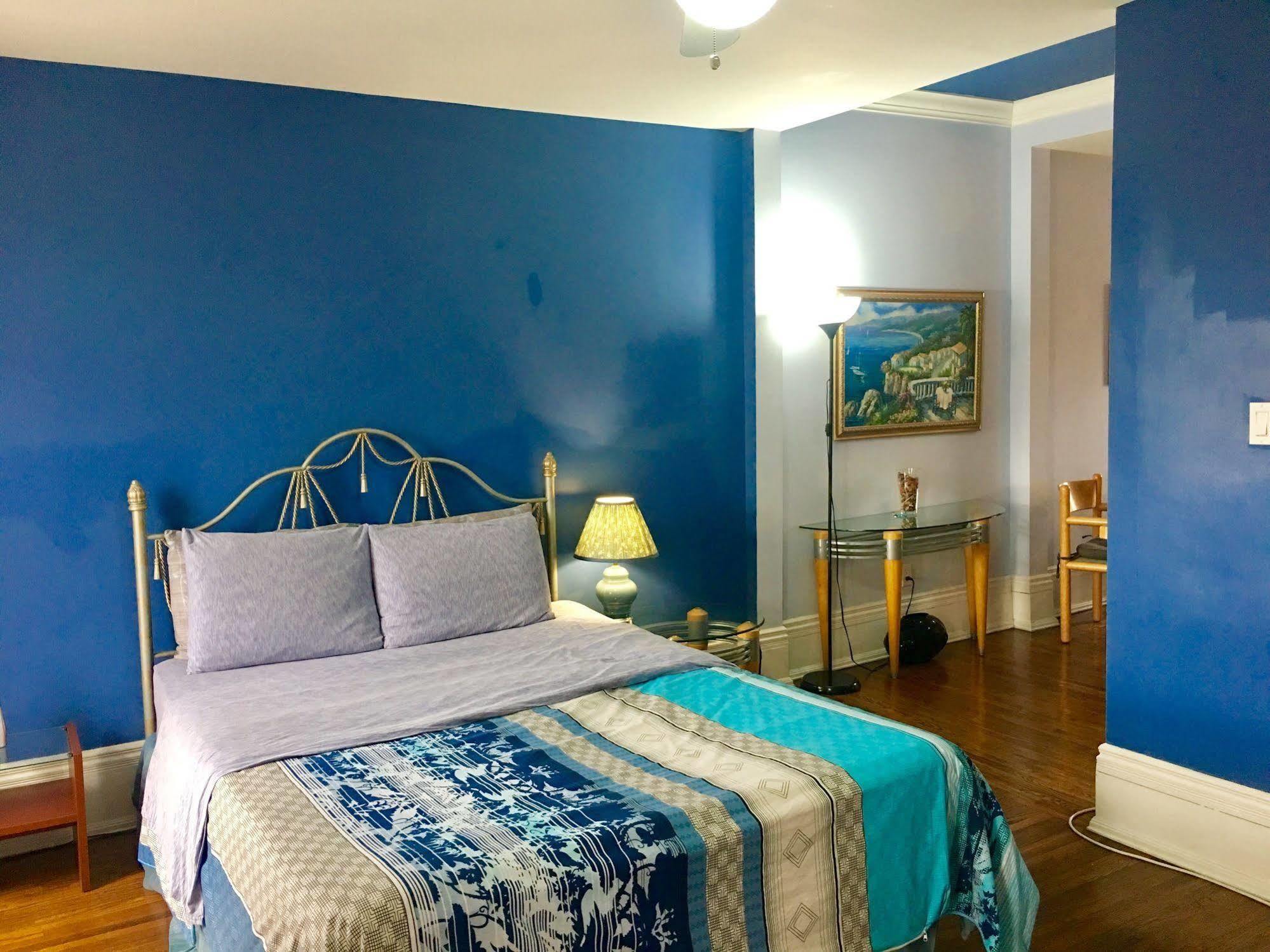 Guest house Comfy & Toronto
