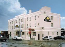 Howard Johnson By Wyndham Downtown West Toronto