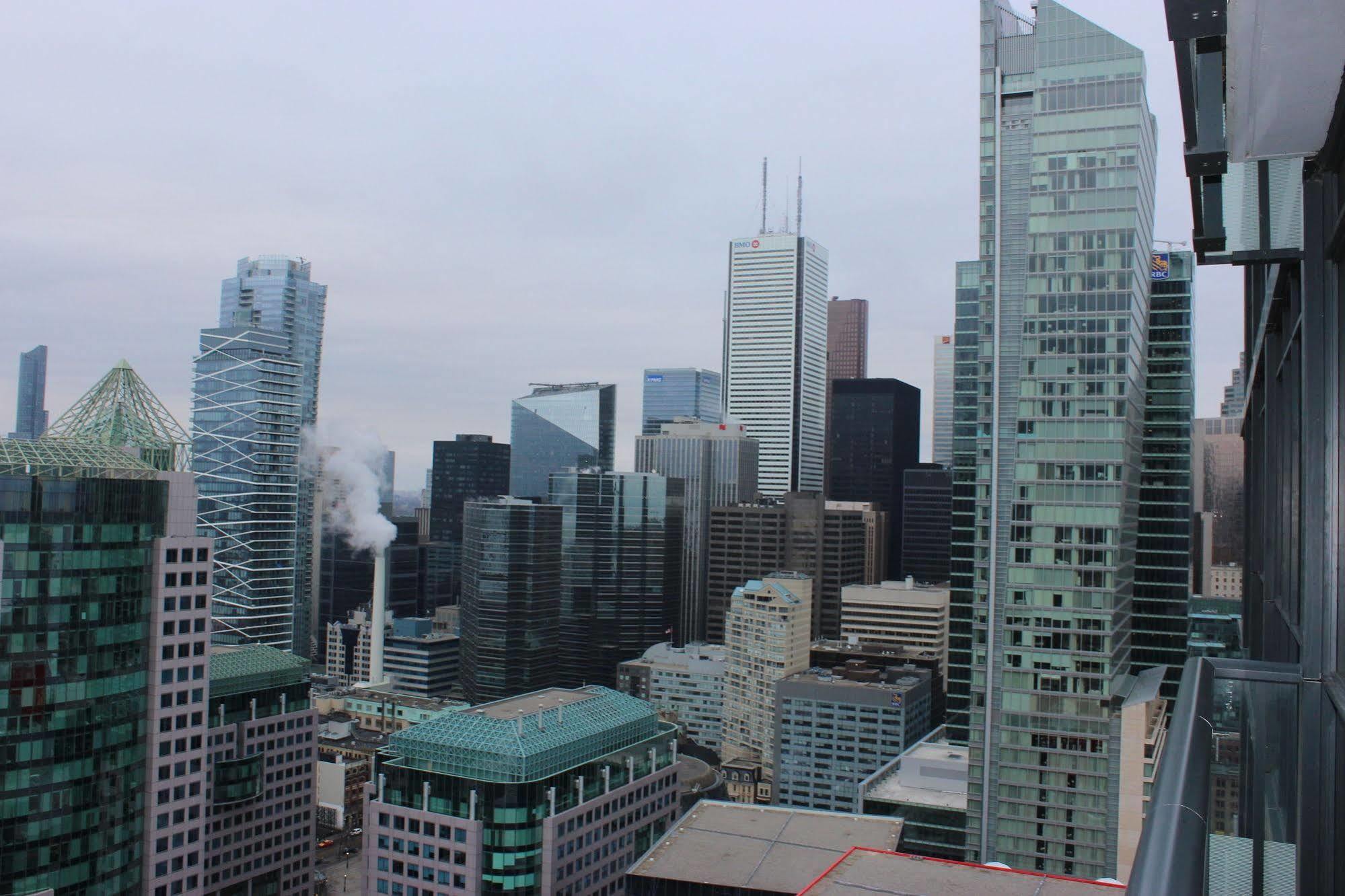 Atlas - Cn Tower & Convention Centre *