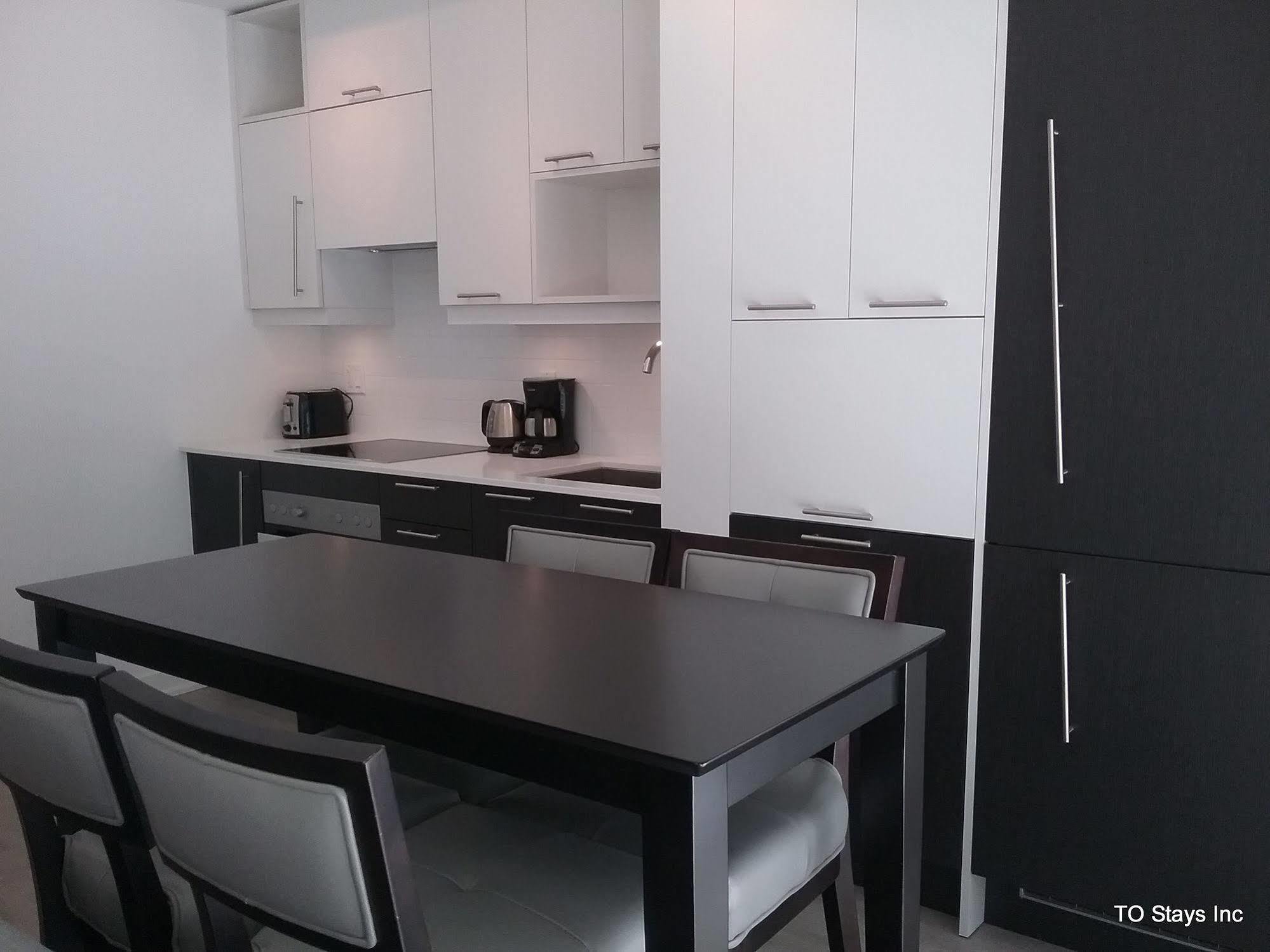Apartment Suites On Simcoe Toronto