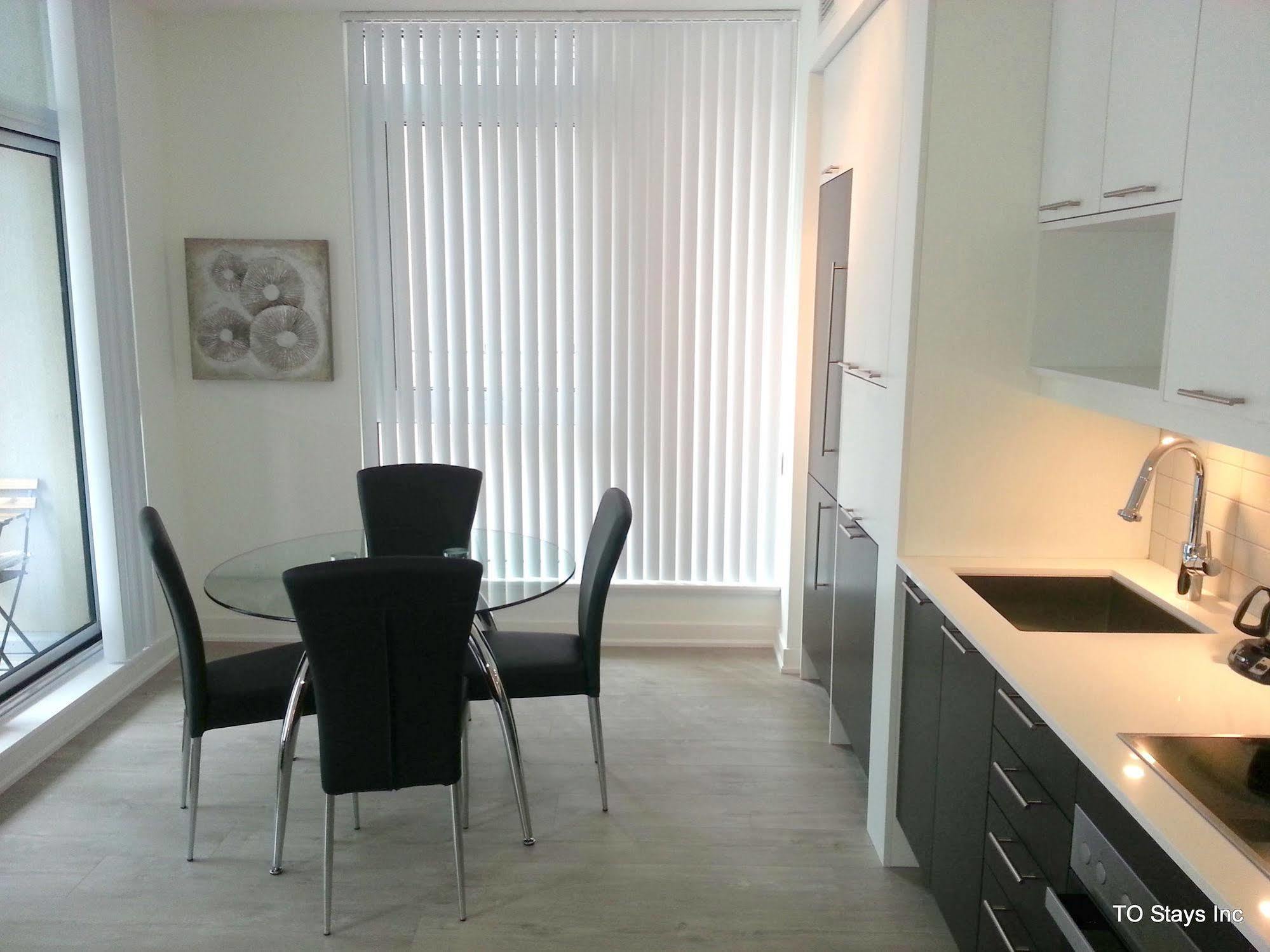 Suites On Simcoe Toronto