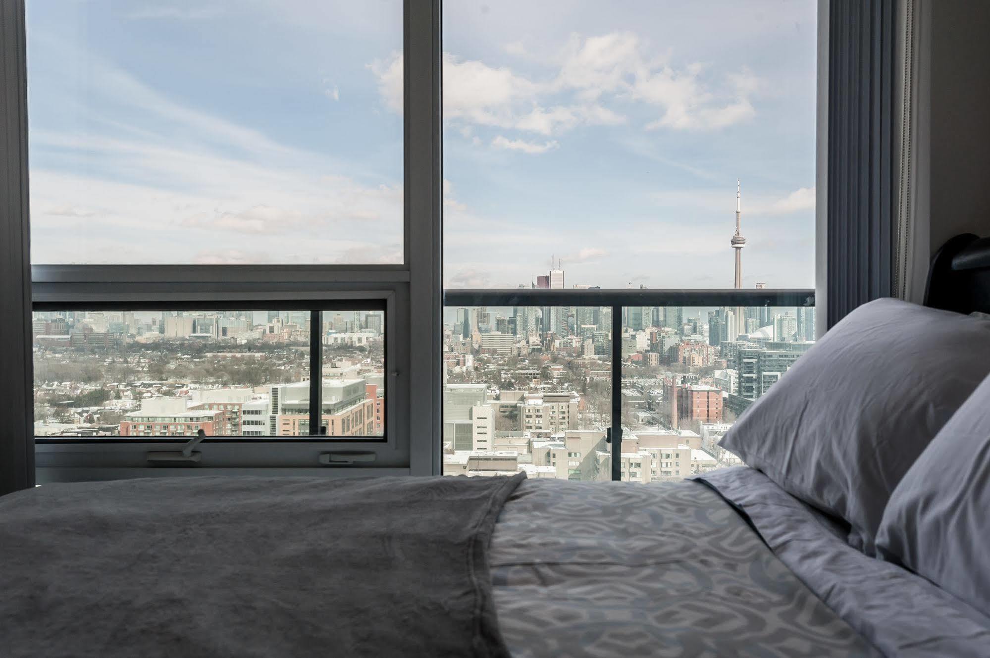 Soho 2 Bed | 2 Bath Cn Tower View * Toronto