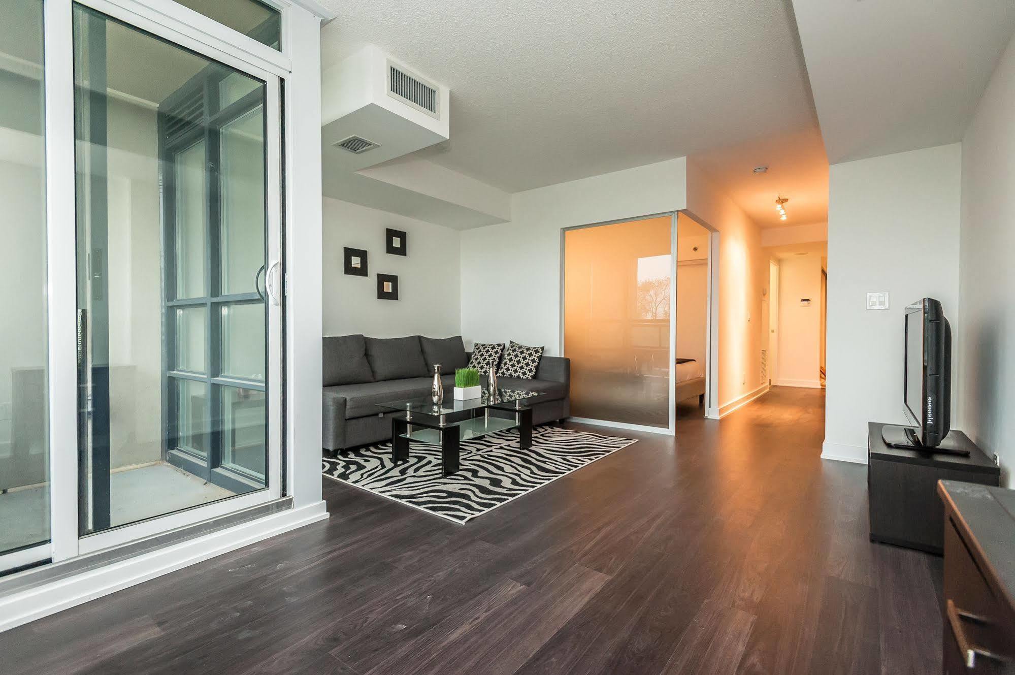 Life Lakeside Mimico