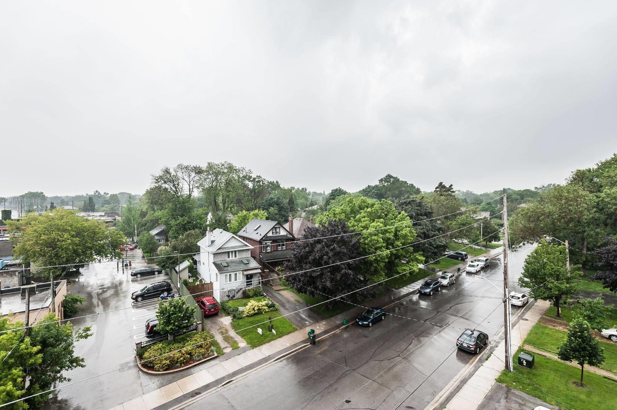 Life Lakeside Mimico Apartment Toronto