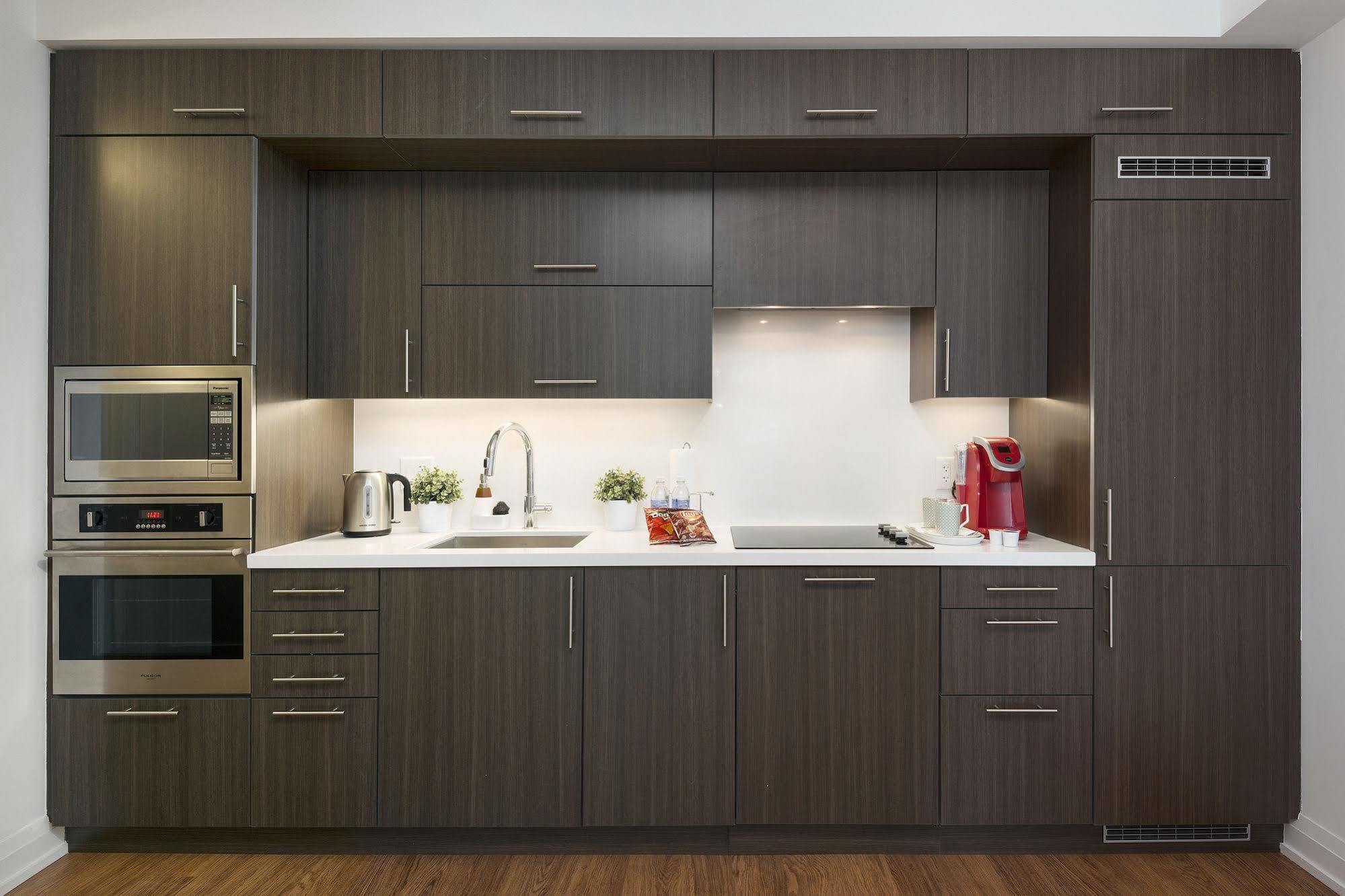 Diamond - Yonge Sheppard Hotel 4*