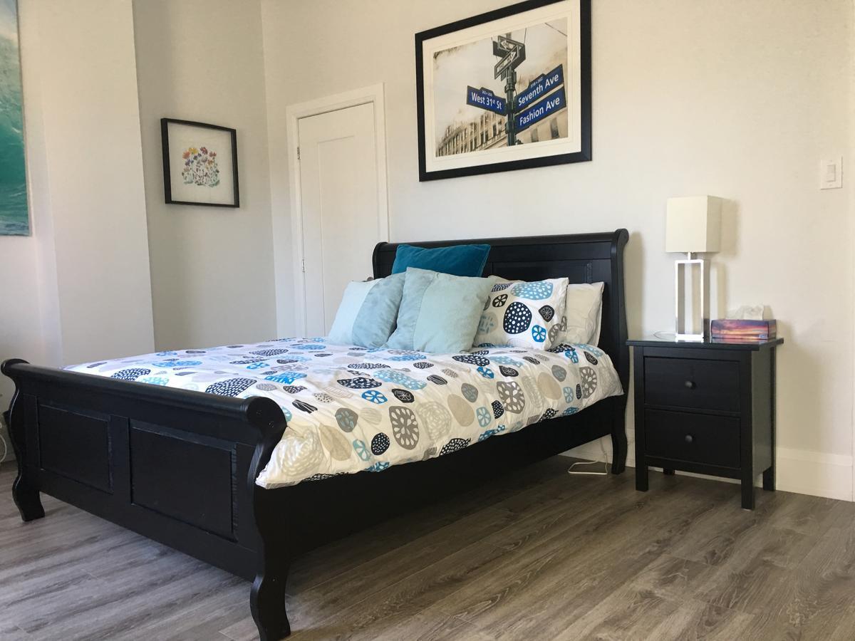 Kensington Apartment *