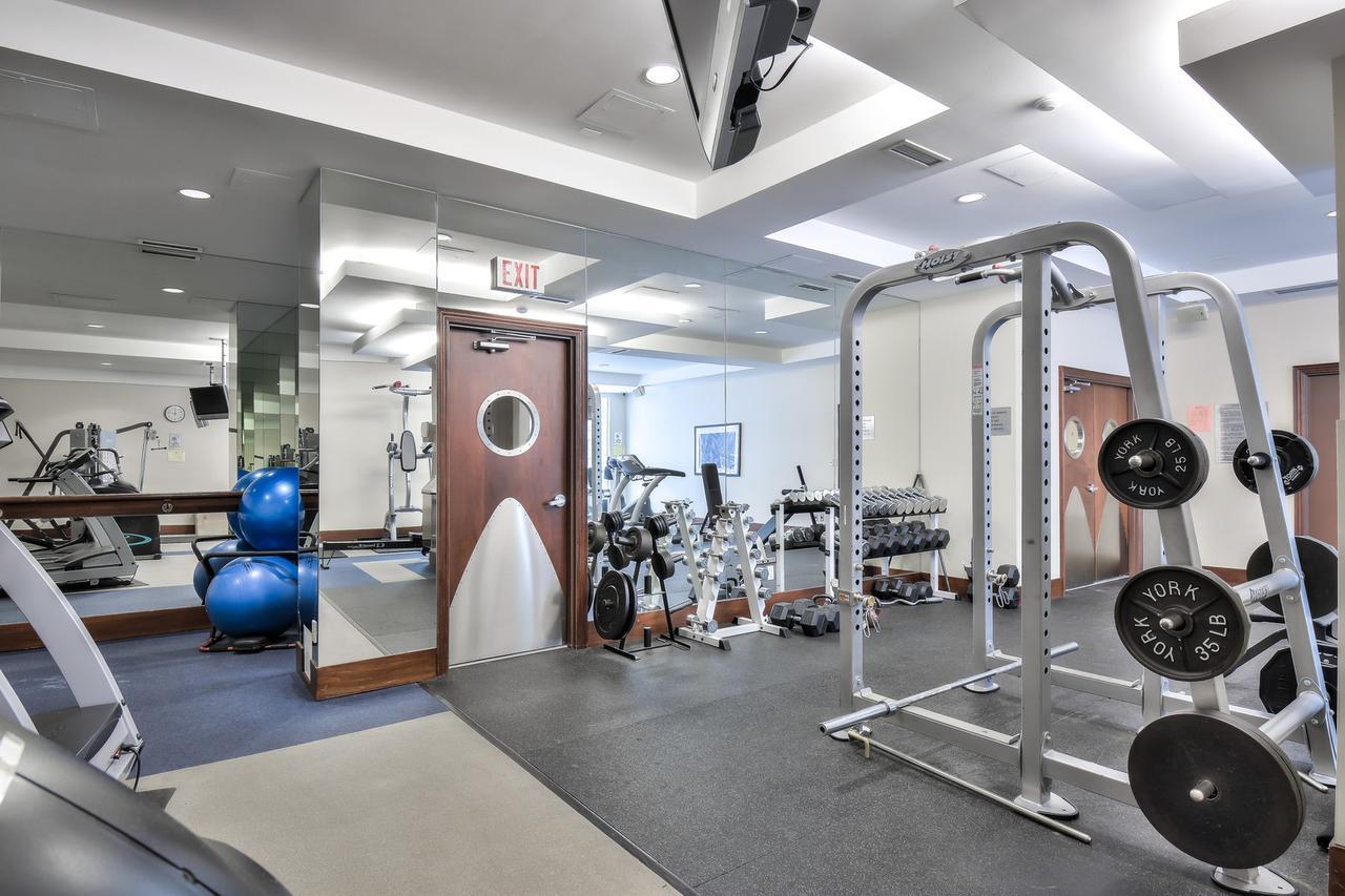 Luxury - Qwest * Toronto