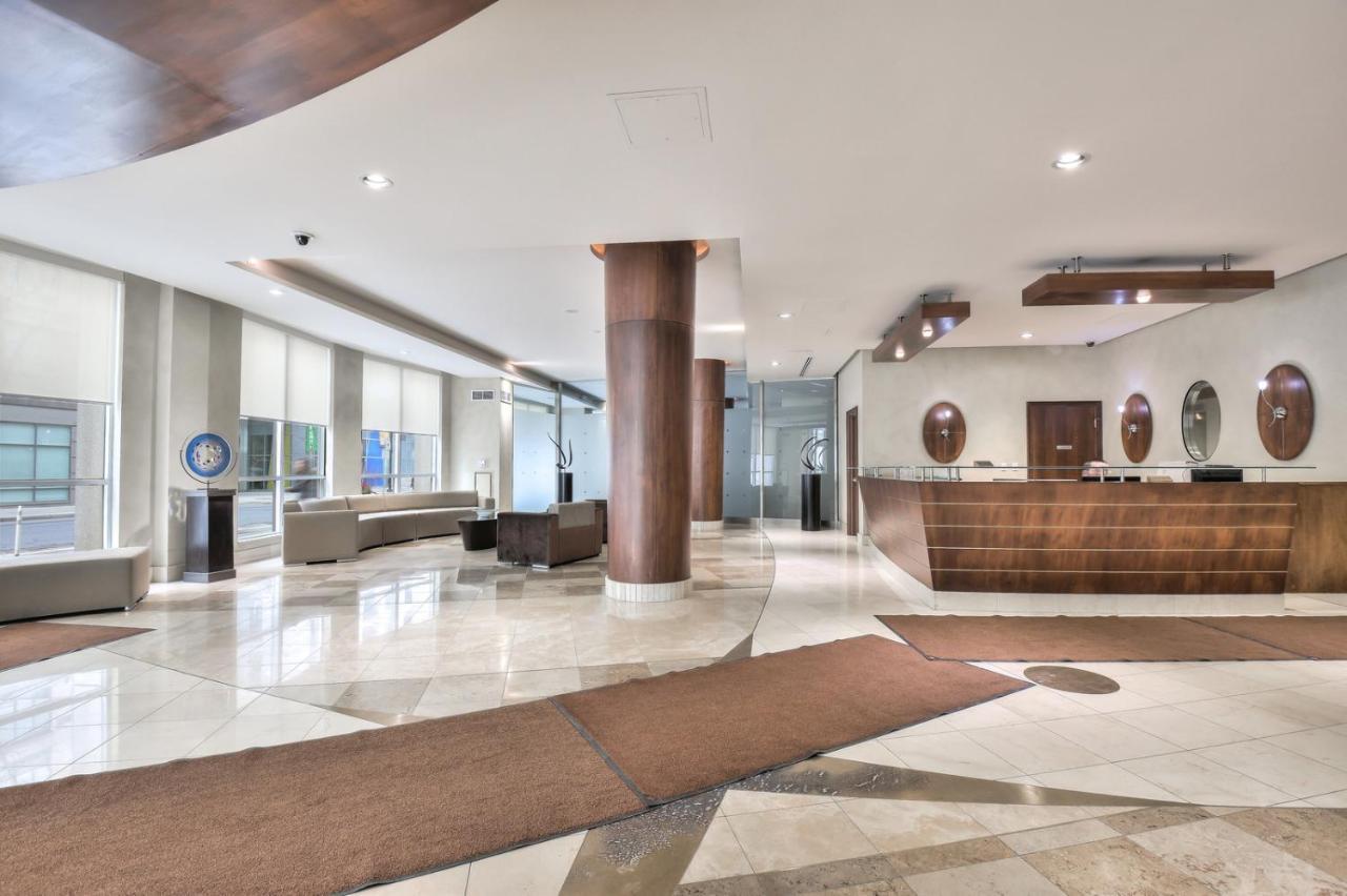 Luxury - Qwest Toronto