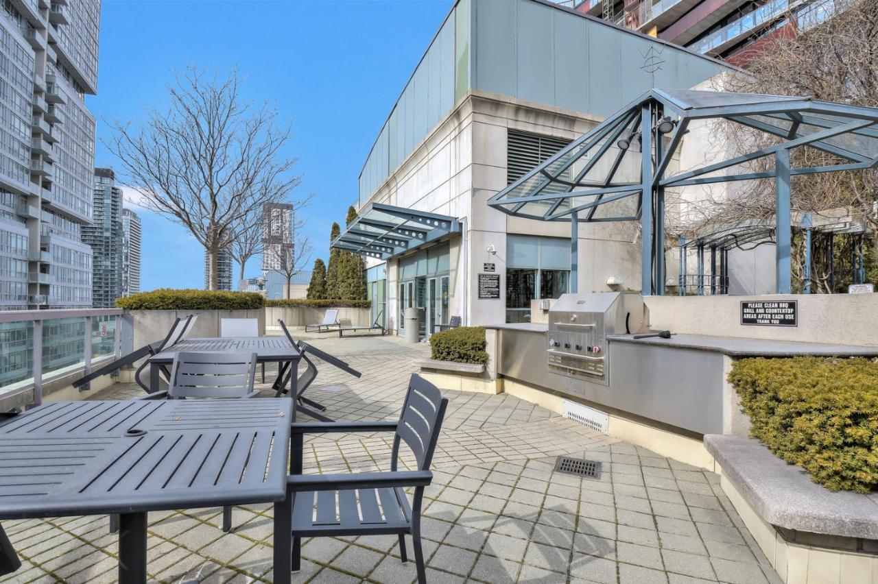 Luxury - Qwest Toronto