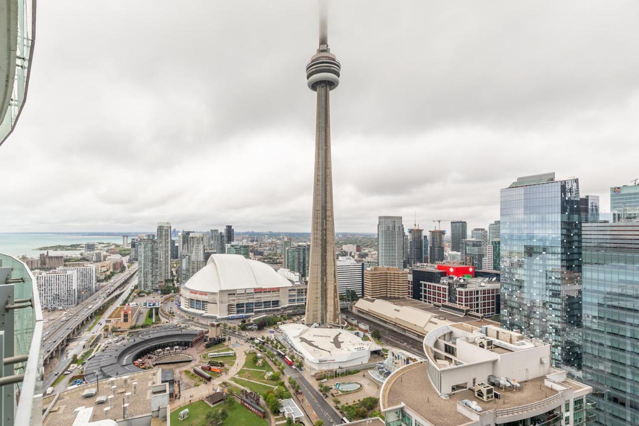 Simply Comfort. Gorgeous Downtown Toronto