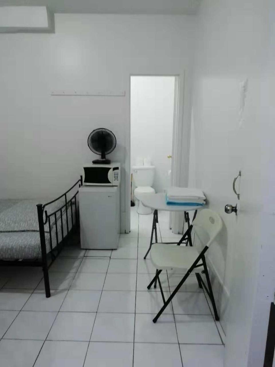 Guest house University Apartment Toronto