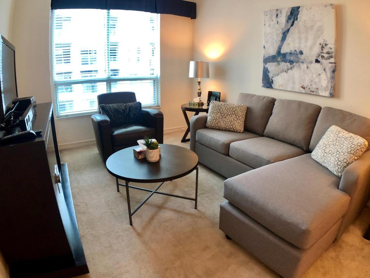 Apartment City Stay Condos - Downtown Toronto, Simcoe Street Toronto