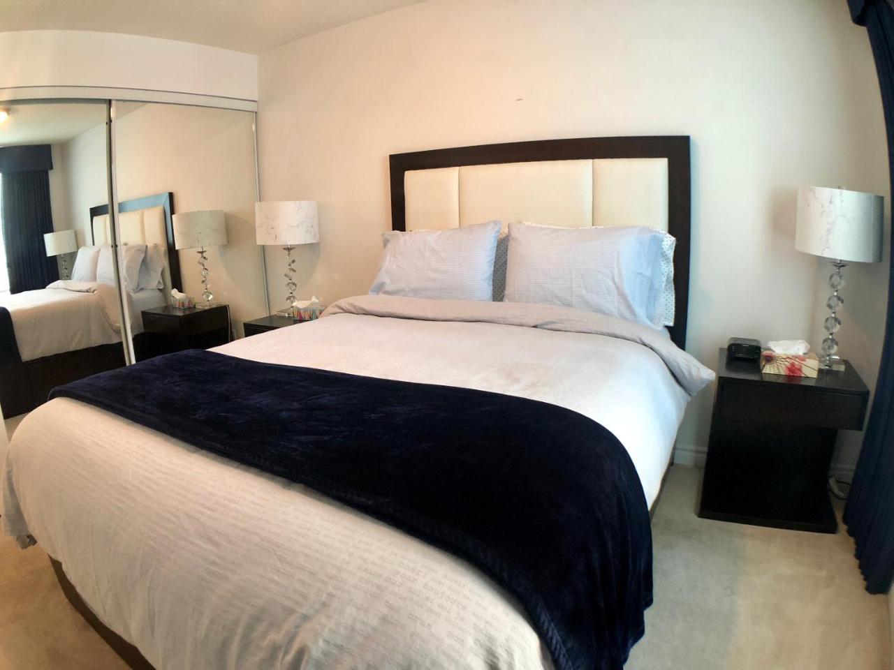 City Stay Condos - Downtown Toronto, Simcoe Street Apartment Toronto