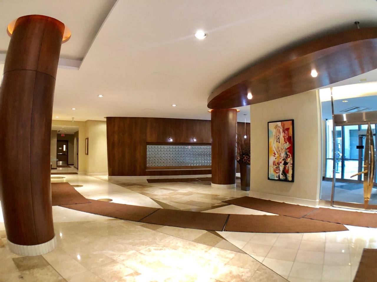 City Stay Condos - Downtown Toronto, Simcoe Street Toronto