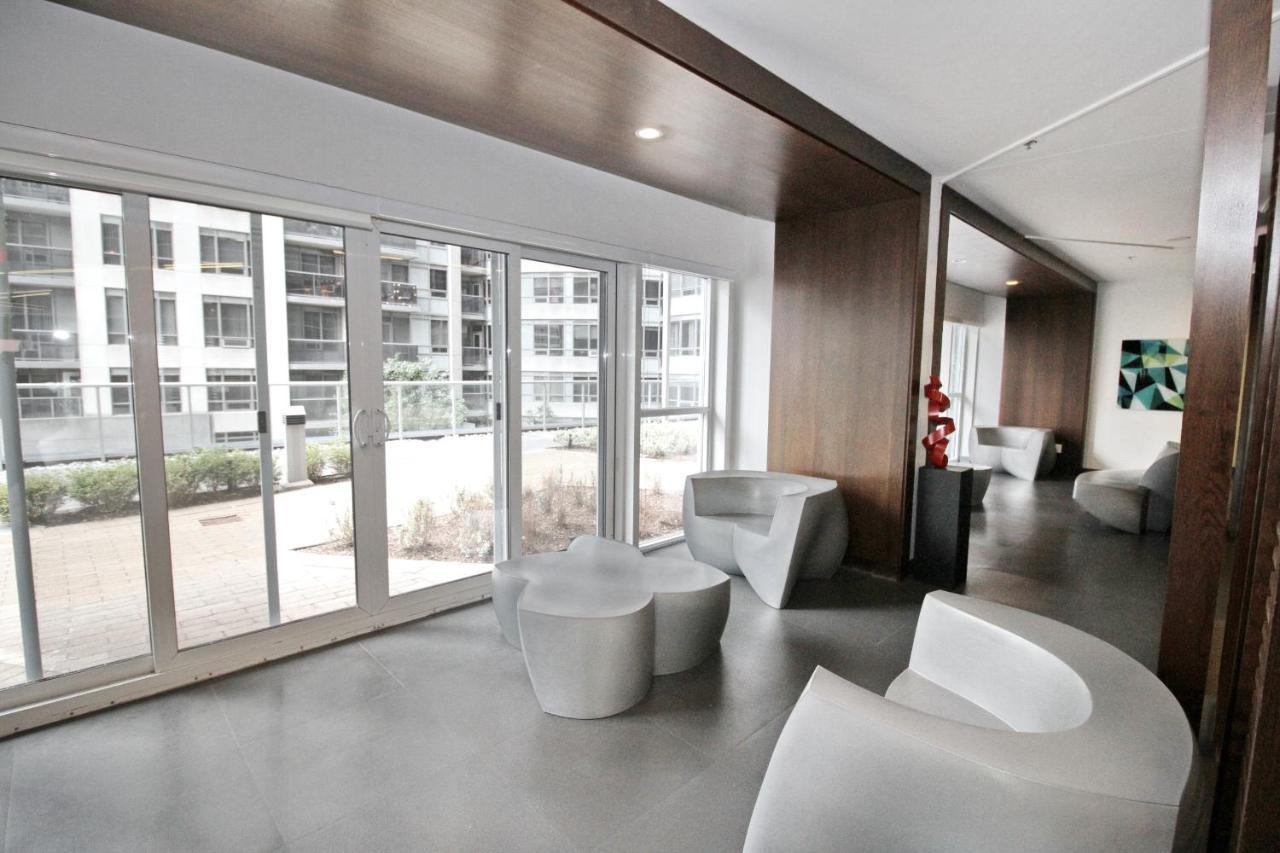 Boutique Suites - Entertainment District, Scotiabank Arena - Downtown Apartment Toronto