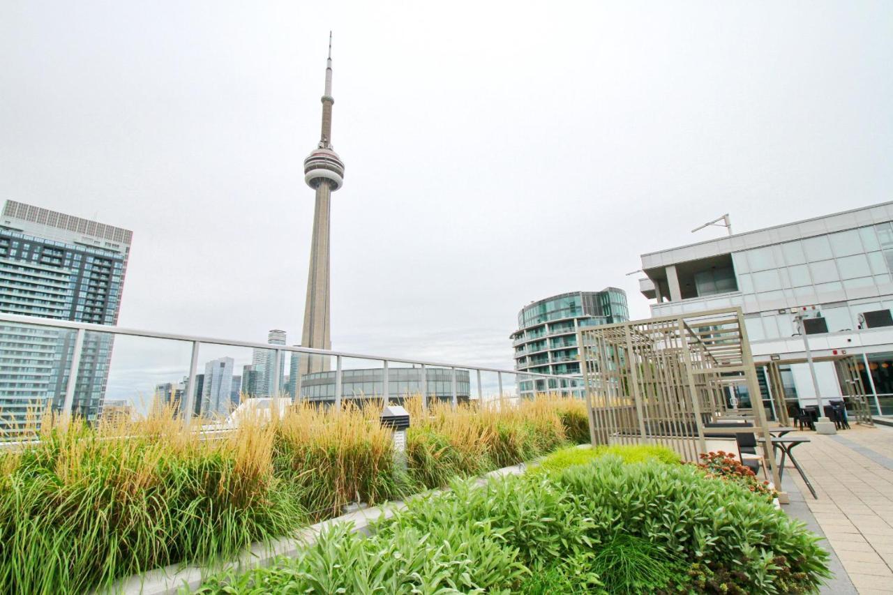 Boutique Suites - Entertainment District, Scotiabank Arena - Downtown Apartment *