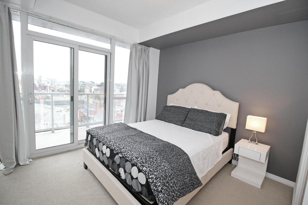 Boutique Suites - Entertainment District, Scotiabank Arena - Downtown Apartment *