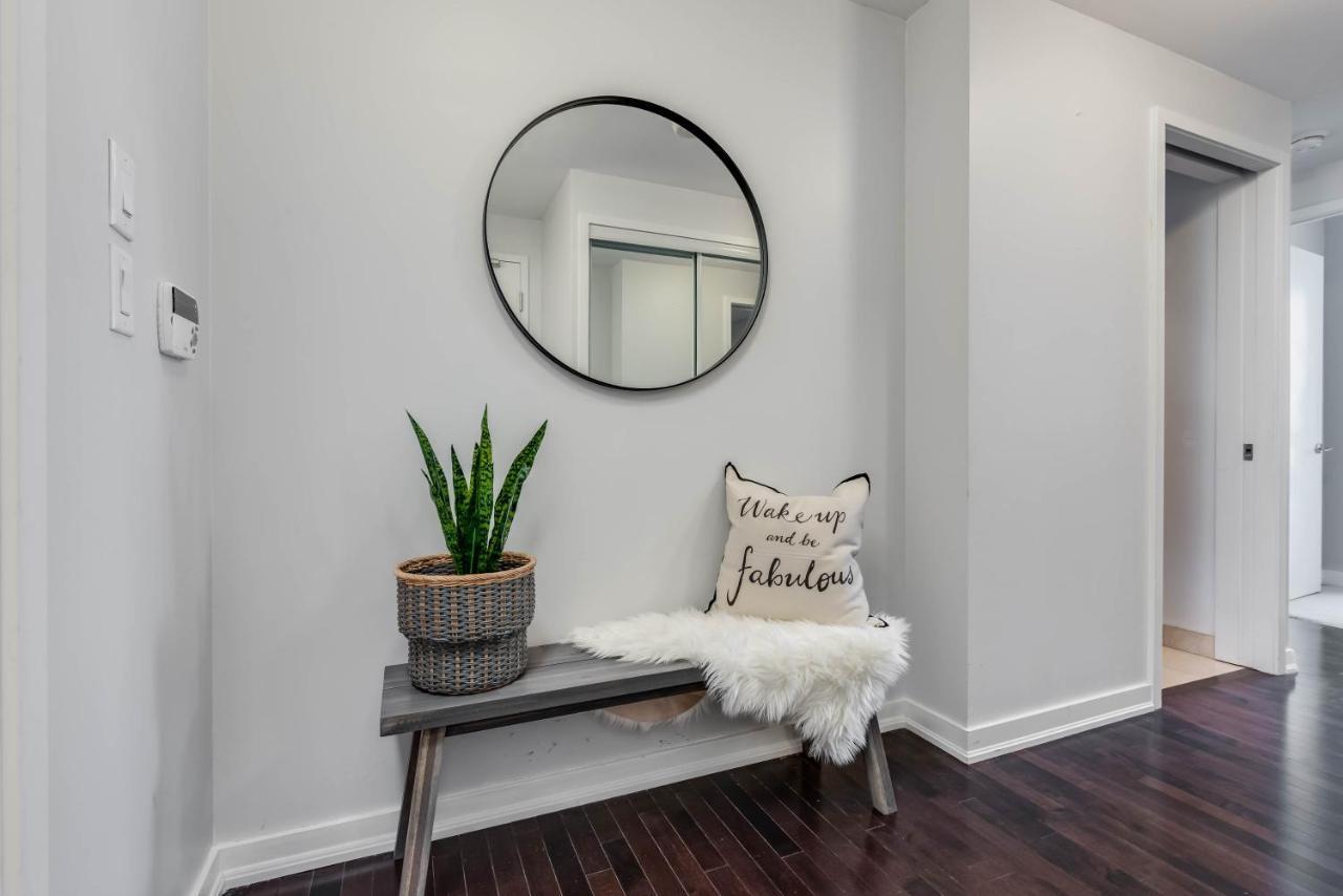 Applewood Financial District Cn Tower Apartment