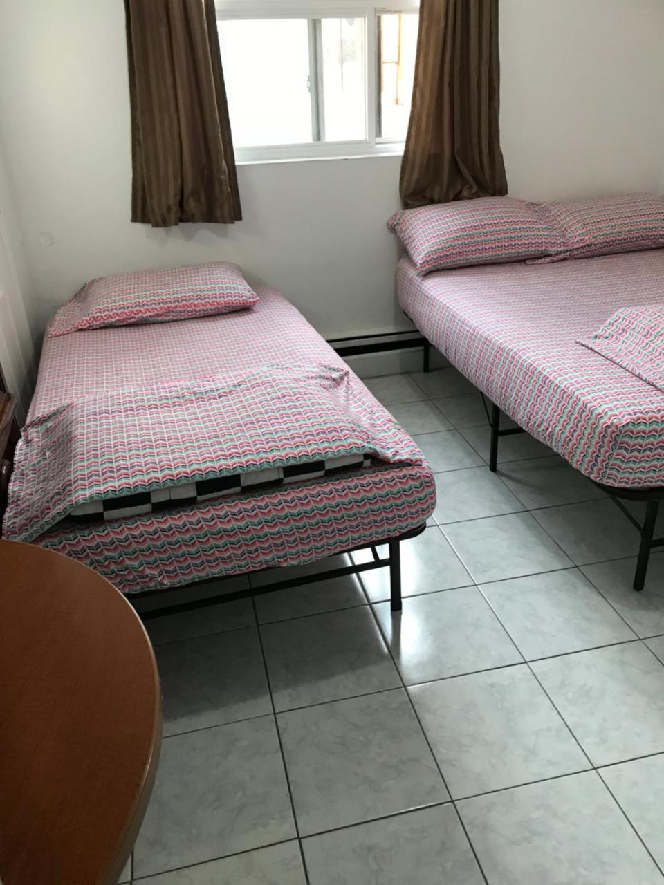 University Apartment 2* Toronto