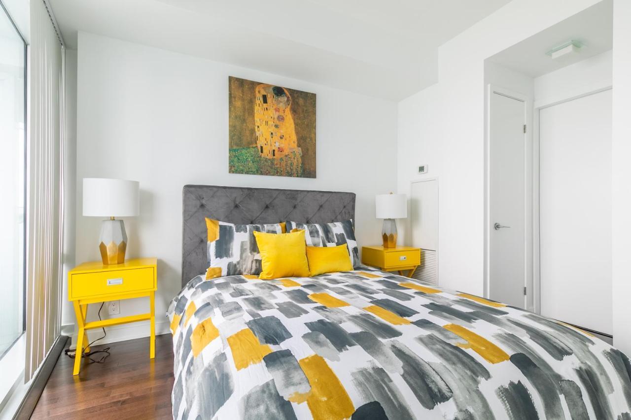 Simply Comfort. Gorgeous Downtown Apartment