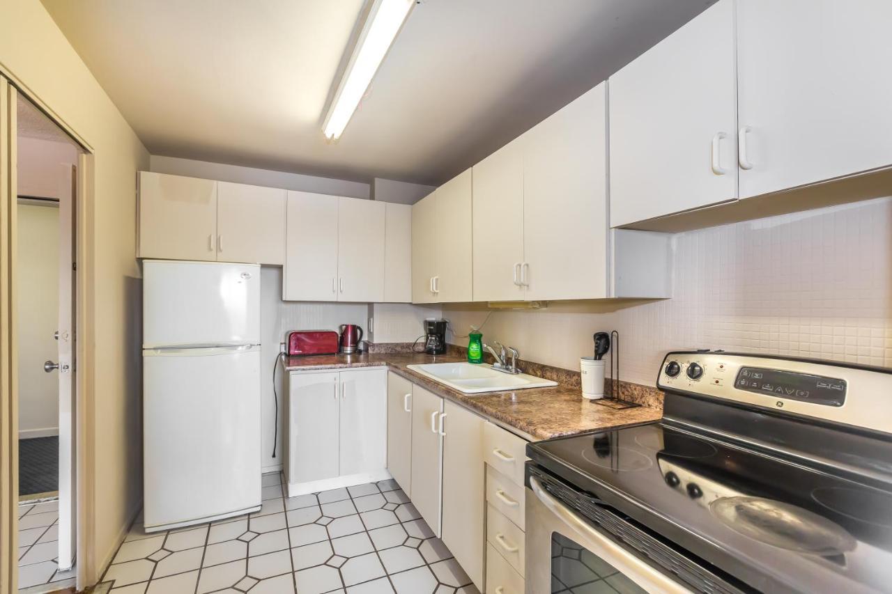 Apartment Furnished Living- Scarborough *