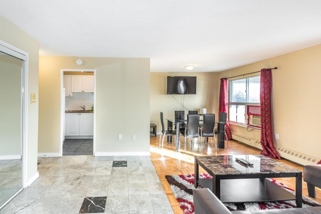 Apartment Furnished Living- Scarborough *